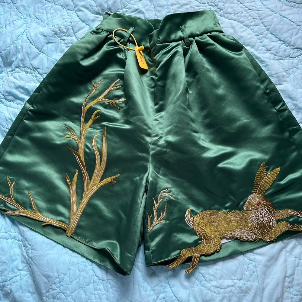 Elegant Green High Waist Shorts with Rabbit Embroidery